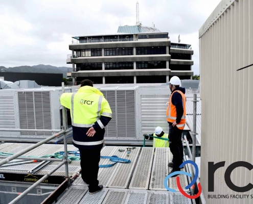 RCR Package Unit Helicopter Lift for the Warehouse at Queensgate Mall